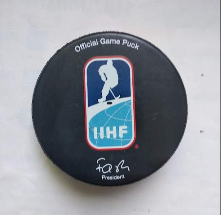 Хоккей - официальная игровая шайба IIHF ЧМ 2010 див.I группа А Нидерланды. 1
