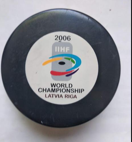 Хоккей - официальная игровая шайба IIHF ЧМ 2006 дивизион A Латвия, Рига