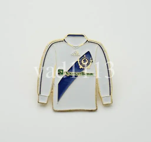 Серия значков футболки Динамо Киев Украина /знак № 4/