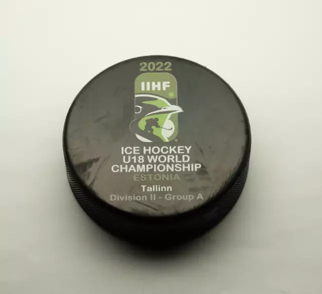 Хоккей официальная игровая шайба IIHF Чемпионат Мира 2022 U18 див. II-А Эстония.