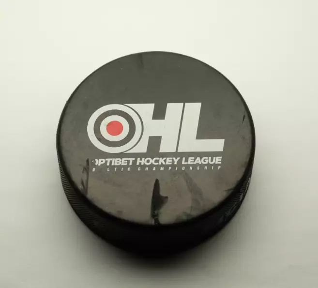 Хоккей официальная игровая шайба турнира OPTIBET - Балтийской хоккейной лиги.