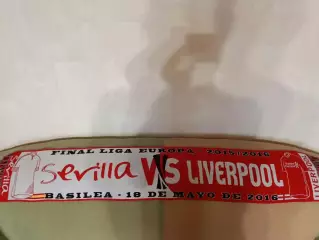Лот № 141. Шарф. Официальный VIP - шарф. Ливерпуль Англия - Севилья Испания 2016