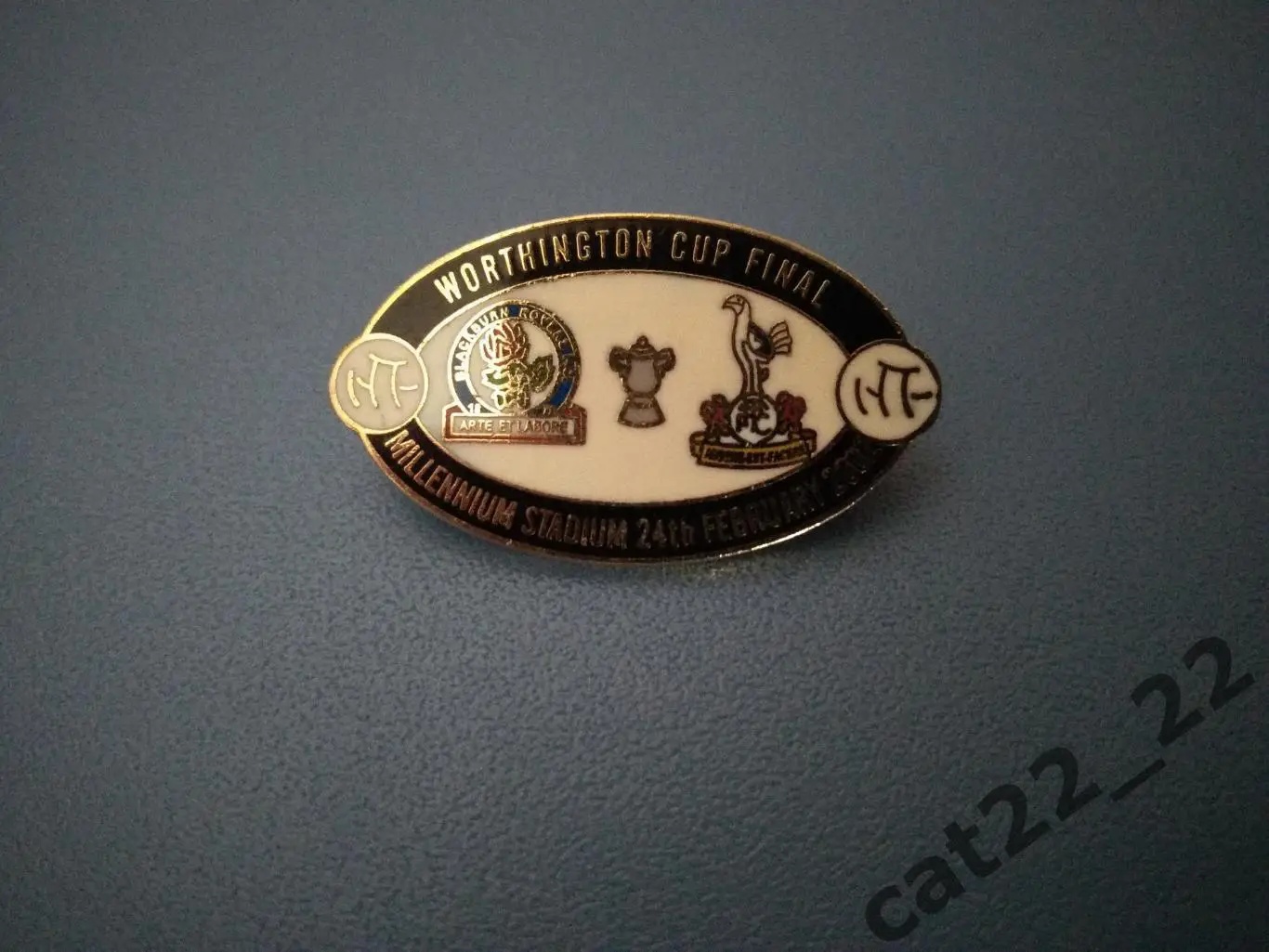 Знак/значок Блэкберн Роверс Англия - Тоттенхэм Хотспур Лондон Англия 2002