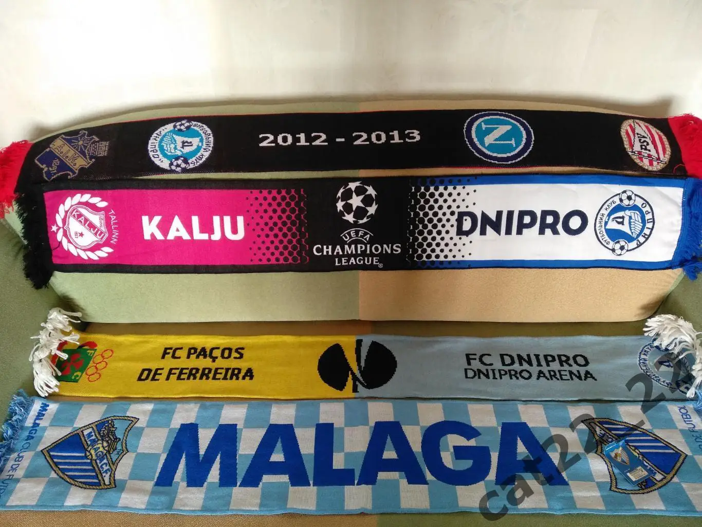 Лот № 6. Шарф футбольный. Днепр Днепропетровск Украина, Малага Испания