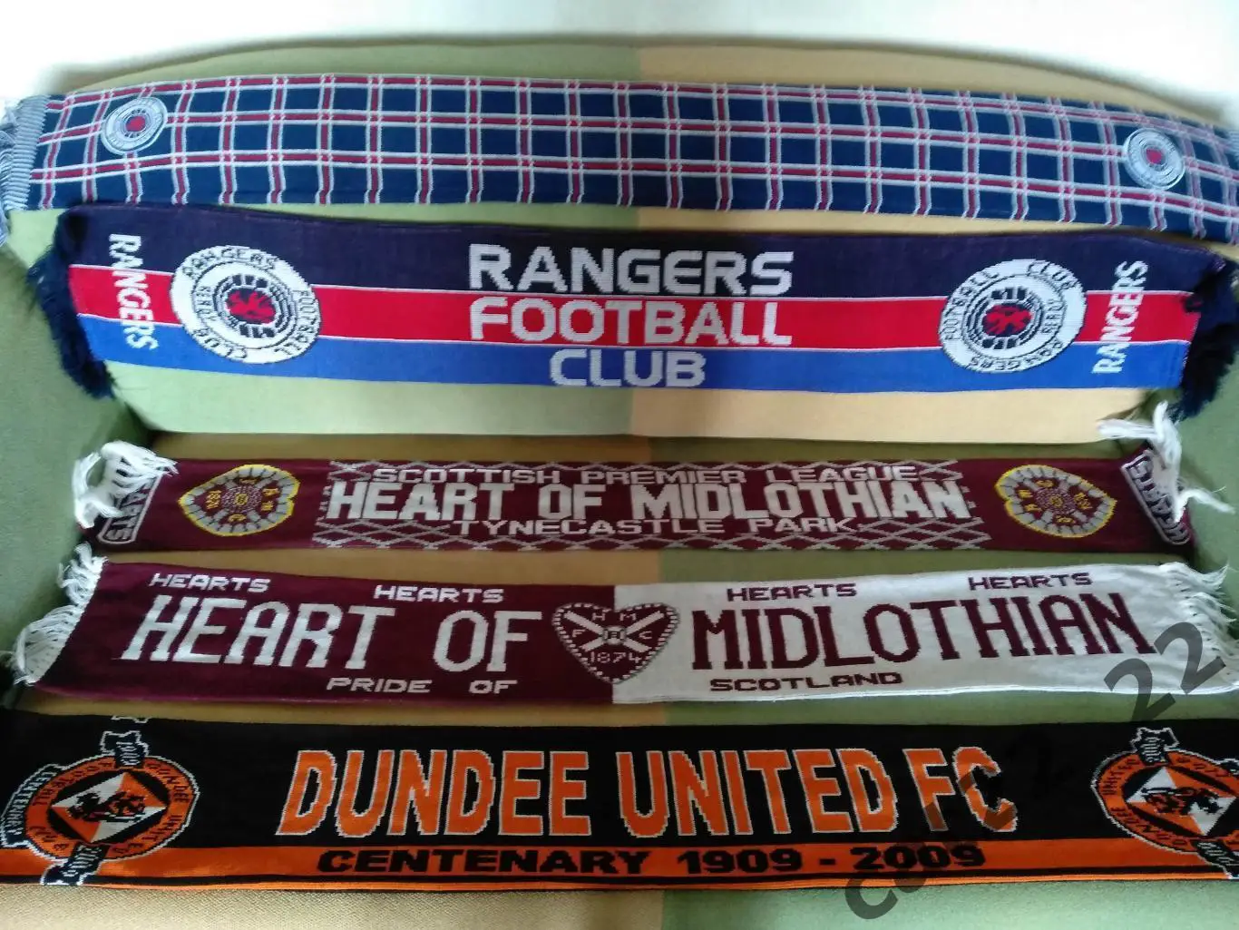 Лот № 17. Шарф футбольный. Рейнджерс Глазго, Хартс Эдинбург Шотландия