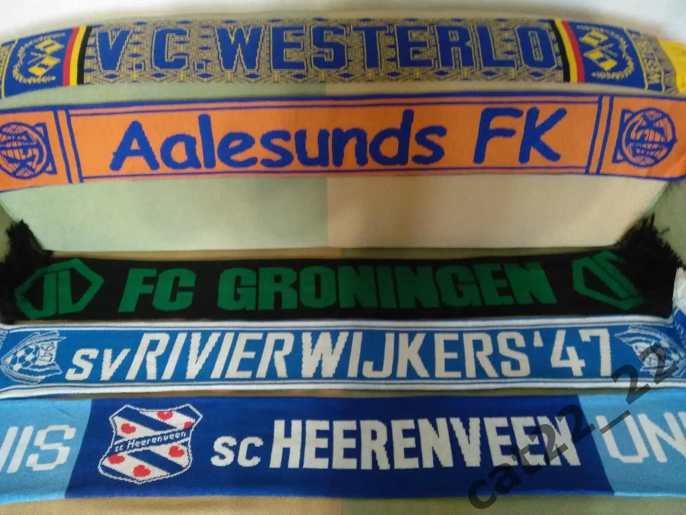 Лот № 73. Шарф футбольный. Вестерло Бельгия,Олесунн Норвегия,Гронинген,Херенвен