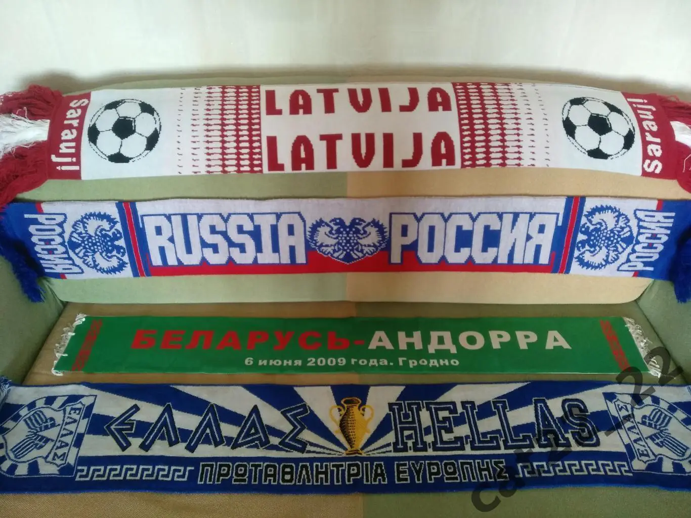 Лот № 84. Шарф футбольный. Латвия, Россия, Беларусь, Греция