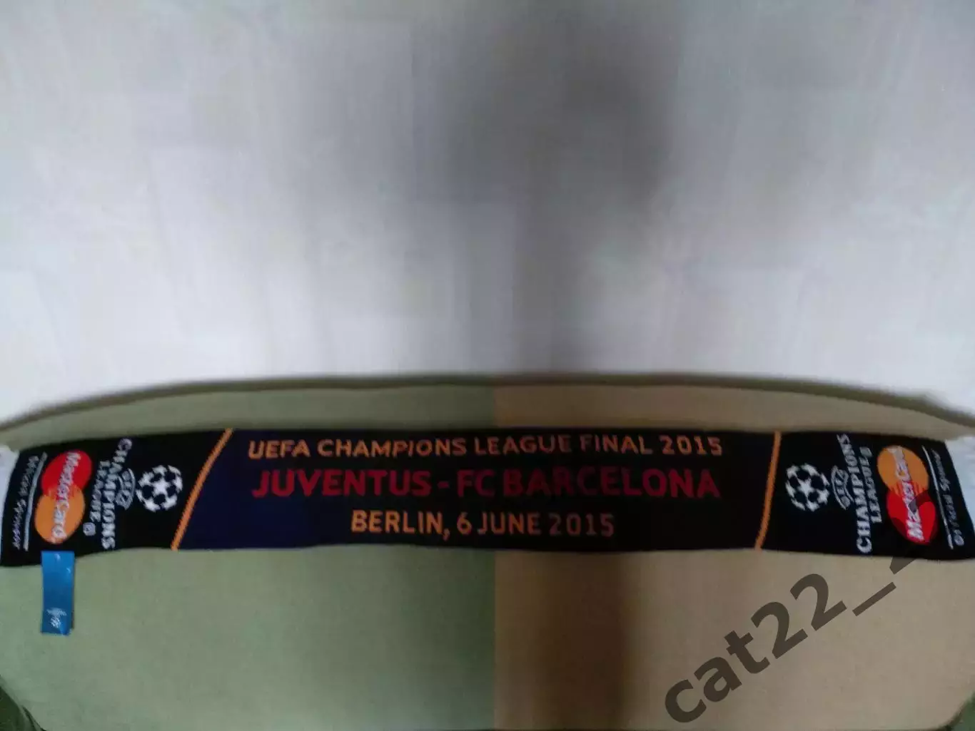 Лот № 110. Шарф официальный.Финал. Ювентус Турин Италия - Барселона Испания 2015