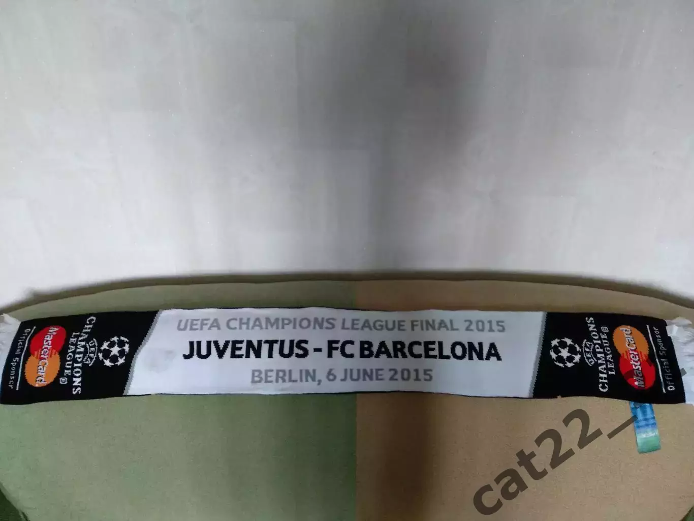 Лот № 110. Шарф официальный.Финал. Ювентус Турин Италия - Барселона Испания 2015 1