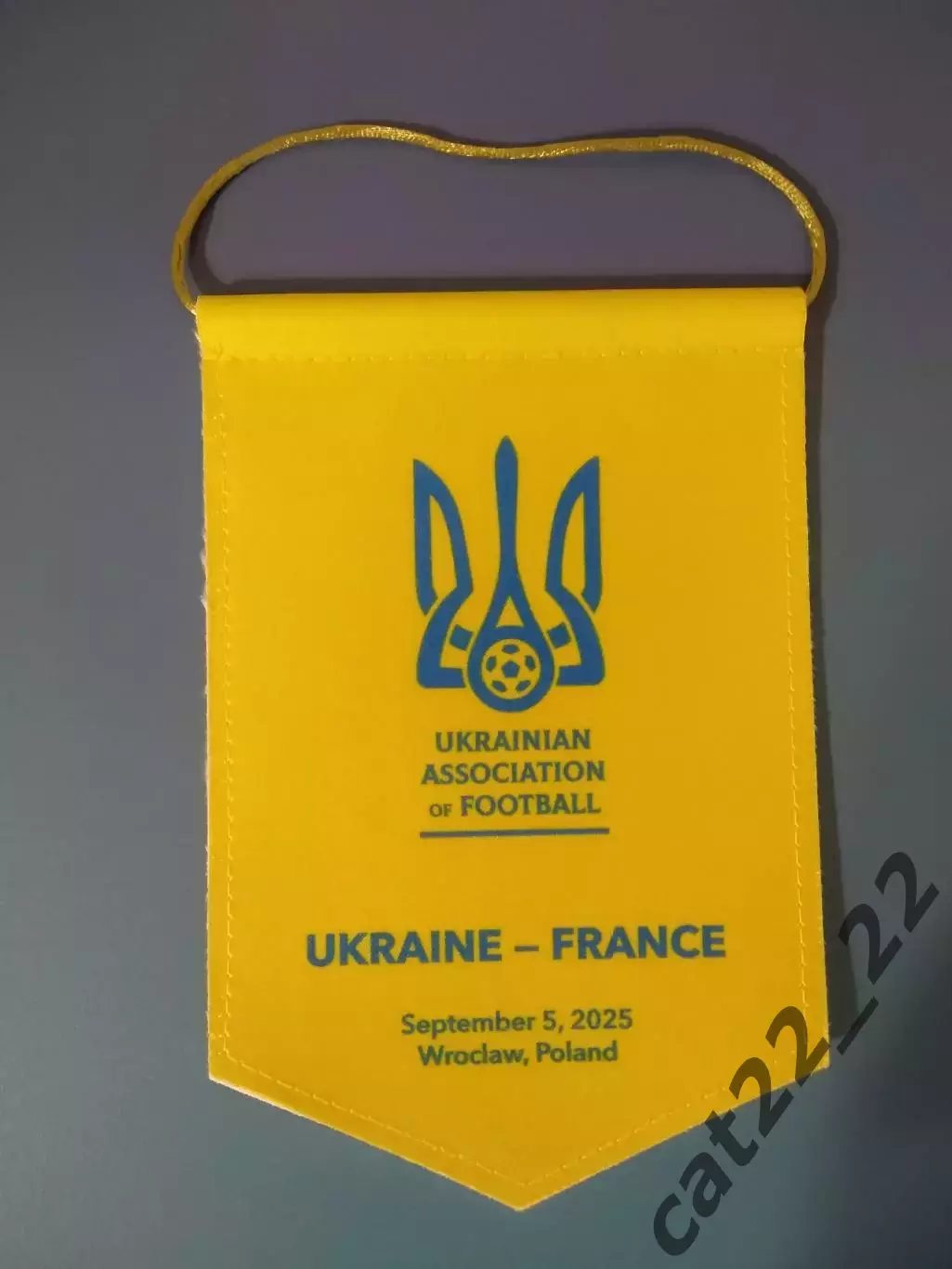 Официальный вымпел УАФ для футболистов участников матча. Украина - Франция 2025