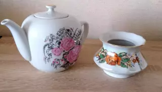 Заварник и сахарница