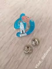 Значок. Динамо(Владивосток). Новинка 2025. Год красной лошади 2026.