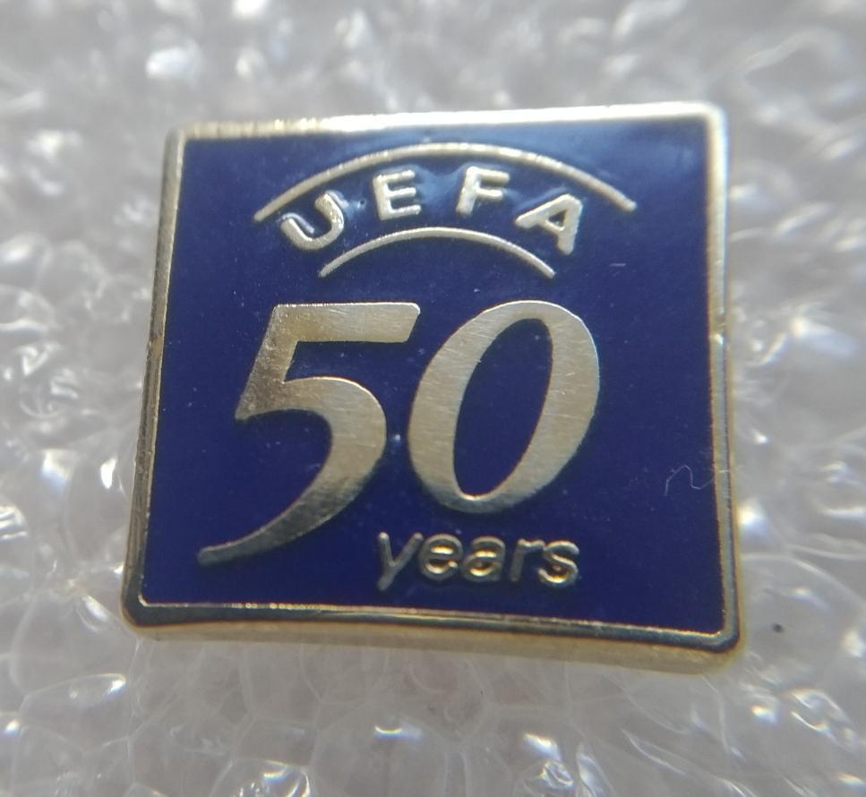 Значки, Спорт, Футбол, Юбилей, 50 лет UEFA, тяжелый металл, эмаль,14х14 мм, на обратной стороне 1954 1