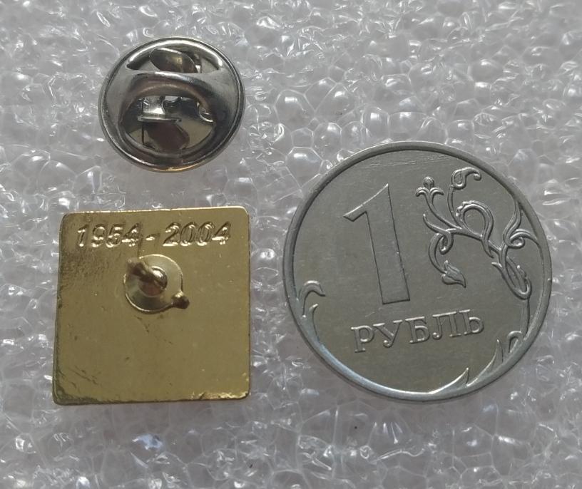 Значки, Спорт, Футбол, Юбилей, 50 лет UEFA, тяжелый металл, эмаль,14х14 мм, на обратной стороне 1954 2