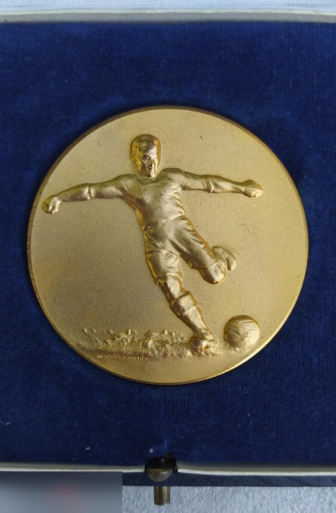 Медаль, Футбол, SV Stadtwerke, Заря, Ворошиловград, Луганск, Мюнхен, 3.1.1974 год, КОРОБКА, Тяжелый 1