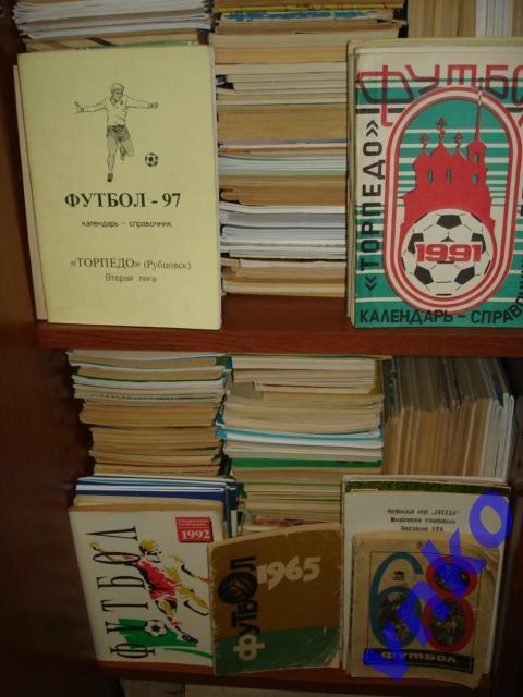 Коллекция из 2700 календарей-справочников. Футбол, хоккей. 2