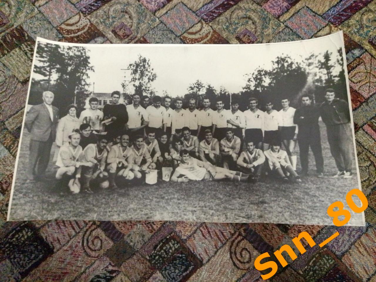 Фото клуб Торпедо (?) с командой соперника 1950х-1960х-1970х гг.
