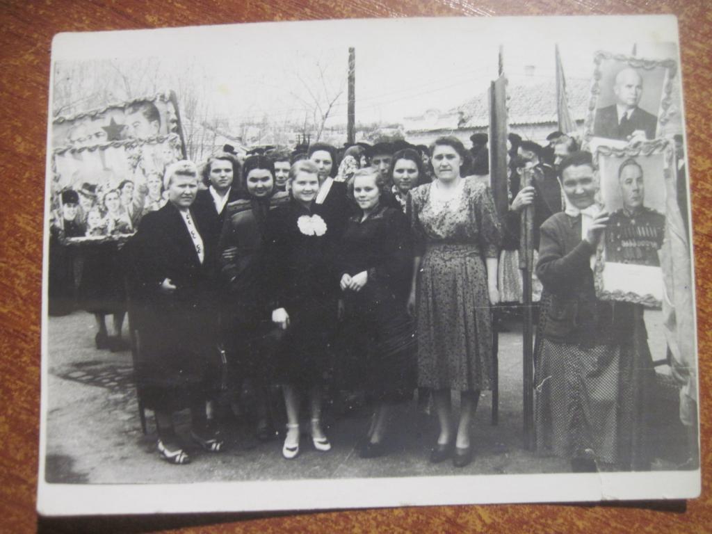 фото Демонстрация 1 мая 1954 хрущов сталин ворошилов