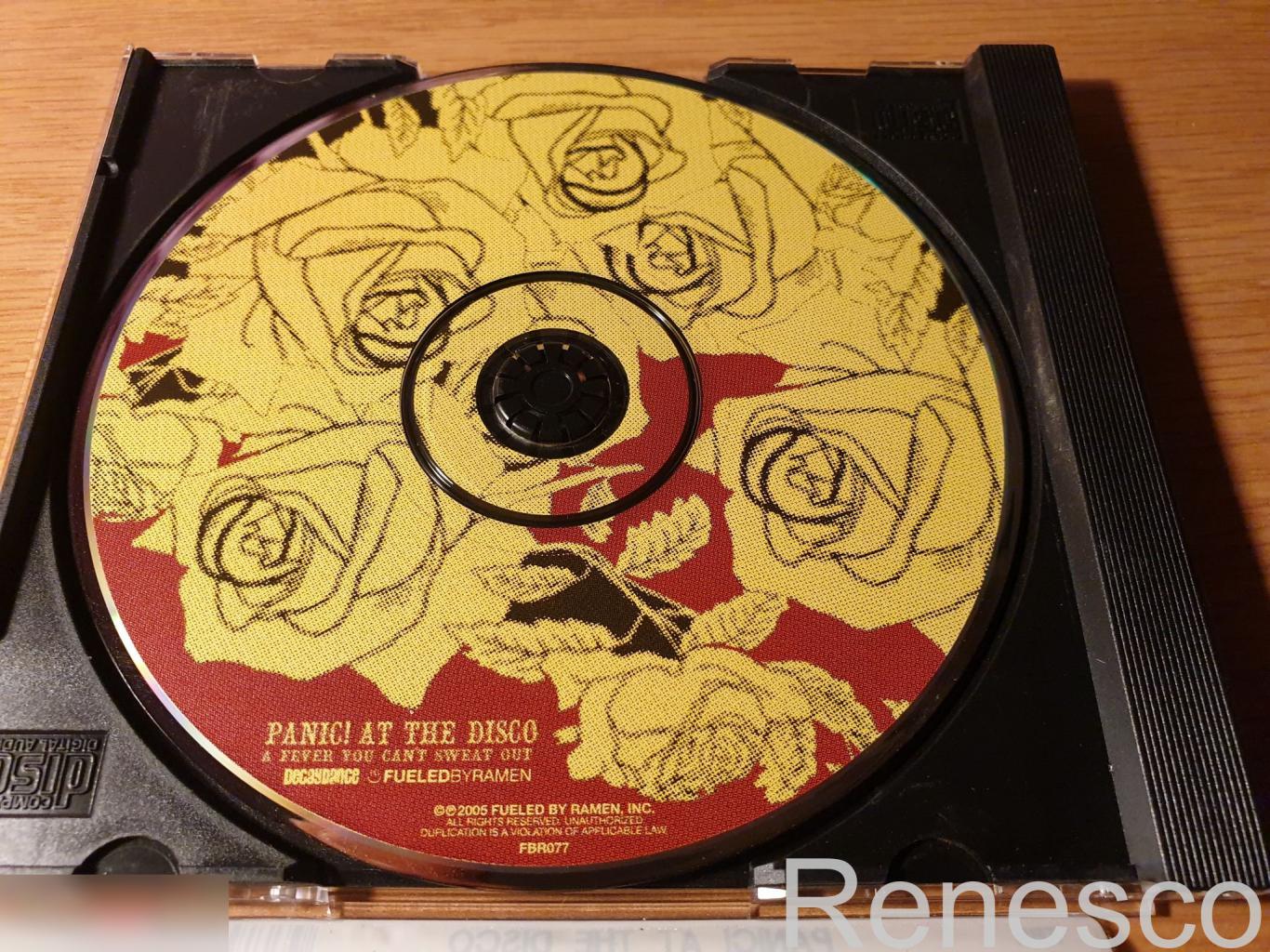 (CD) Panic! At The Disco ?– A Fever You Can't Sweat Out (USA) (2005) 6
