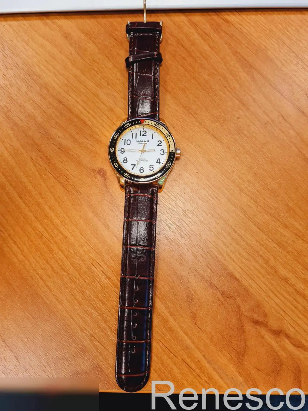 Часы OMAX Quartz Since 1946 c ремешком. Неношенные. 1