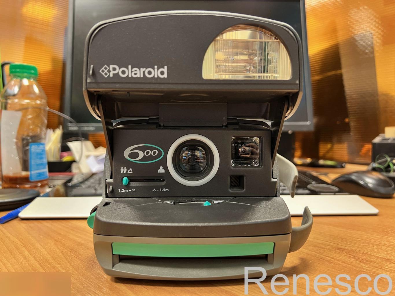 Фотоаппарат Polaroid 600 Turquoise. Английский