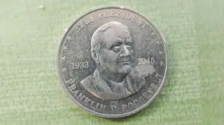 Жетон Бензозаправка Шелл 1968 32 Президент США Франклин Делано Рузвельт