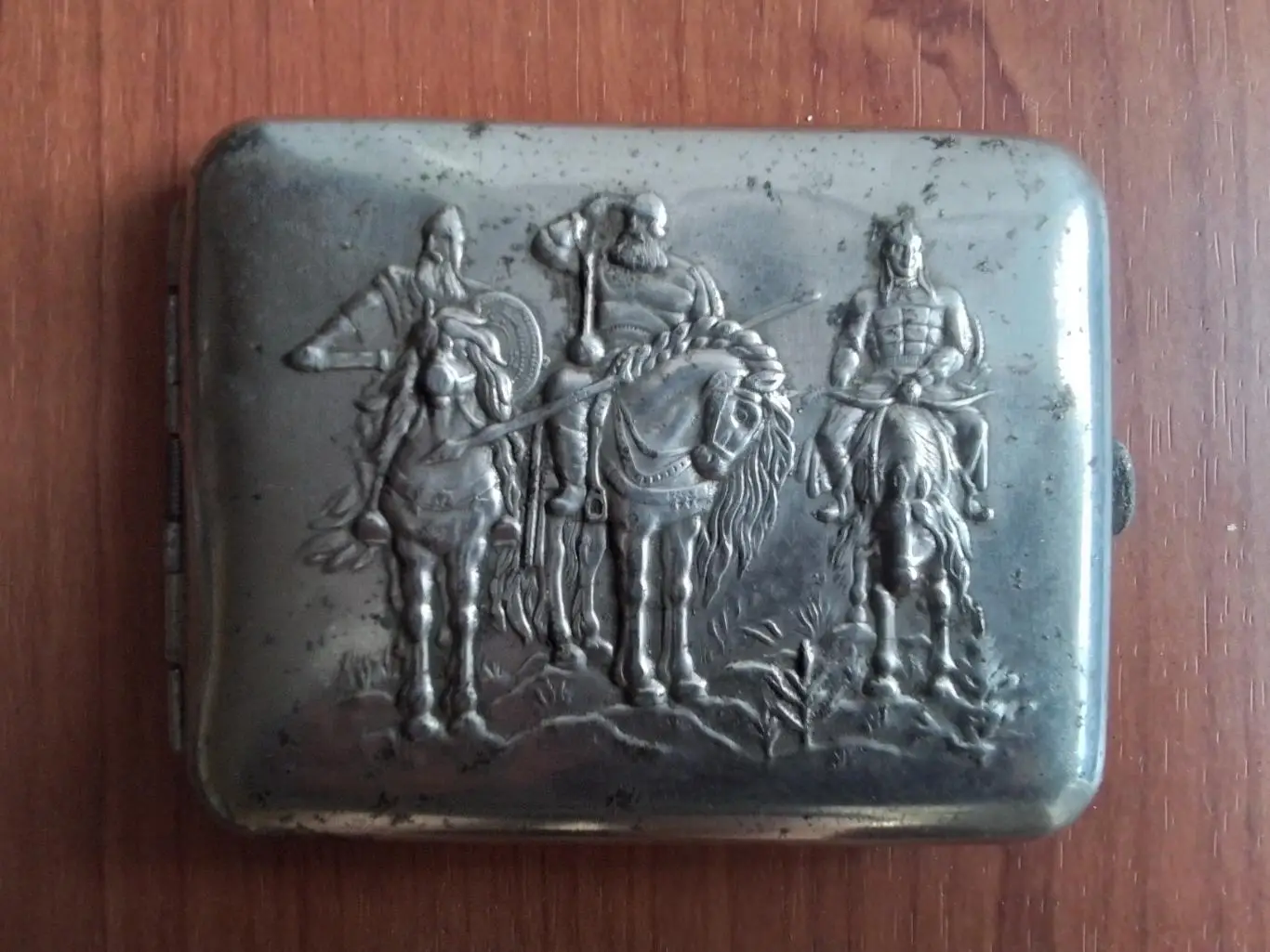 Портсигар железный Три богатыря Где-то 1965 - 1973 годы