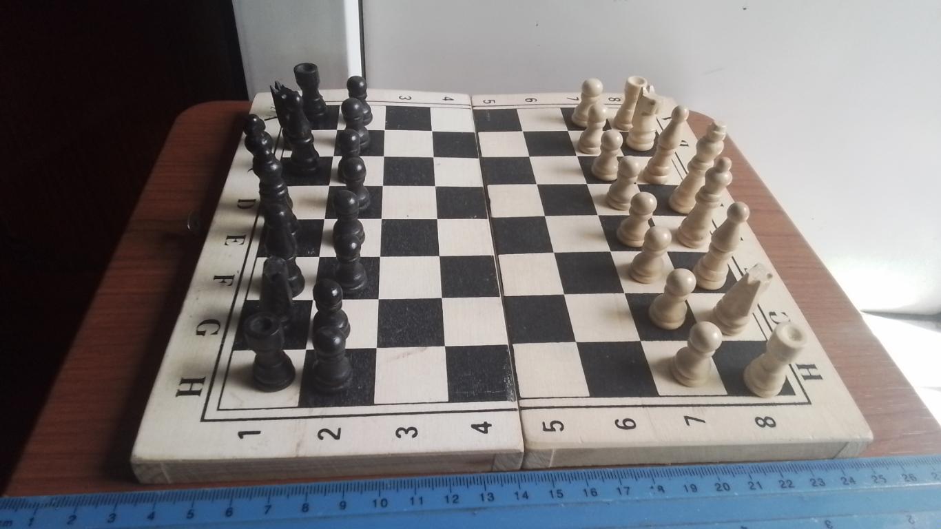 Шахматы мини деревянные + мини нарды