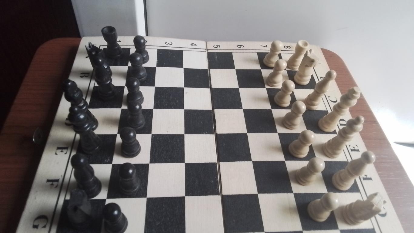 Шахматы мини деревянные + мини нарды 1