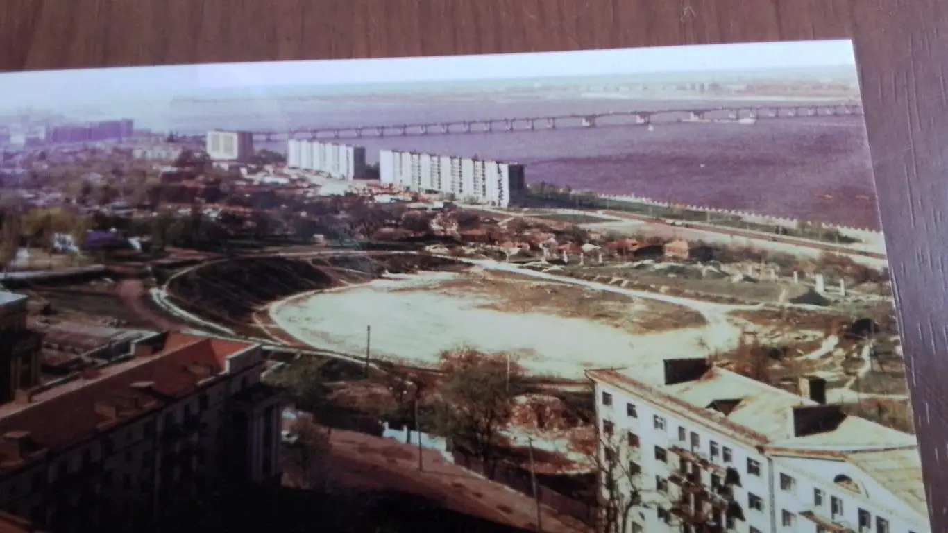 Открытка Днепр Жилкомплекс Башни Развалины стадион а Динамо 1970 годы 2016 1