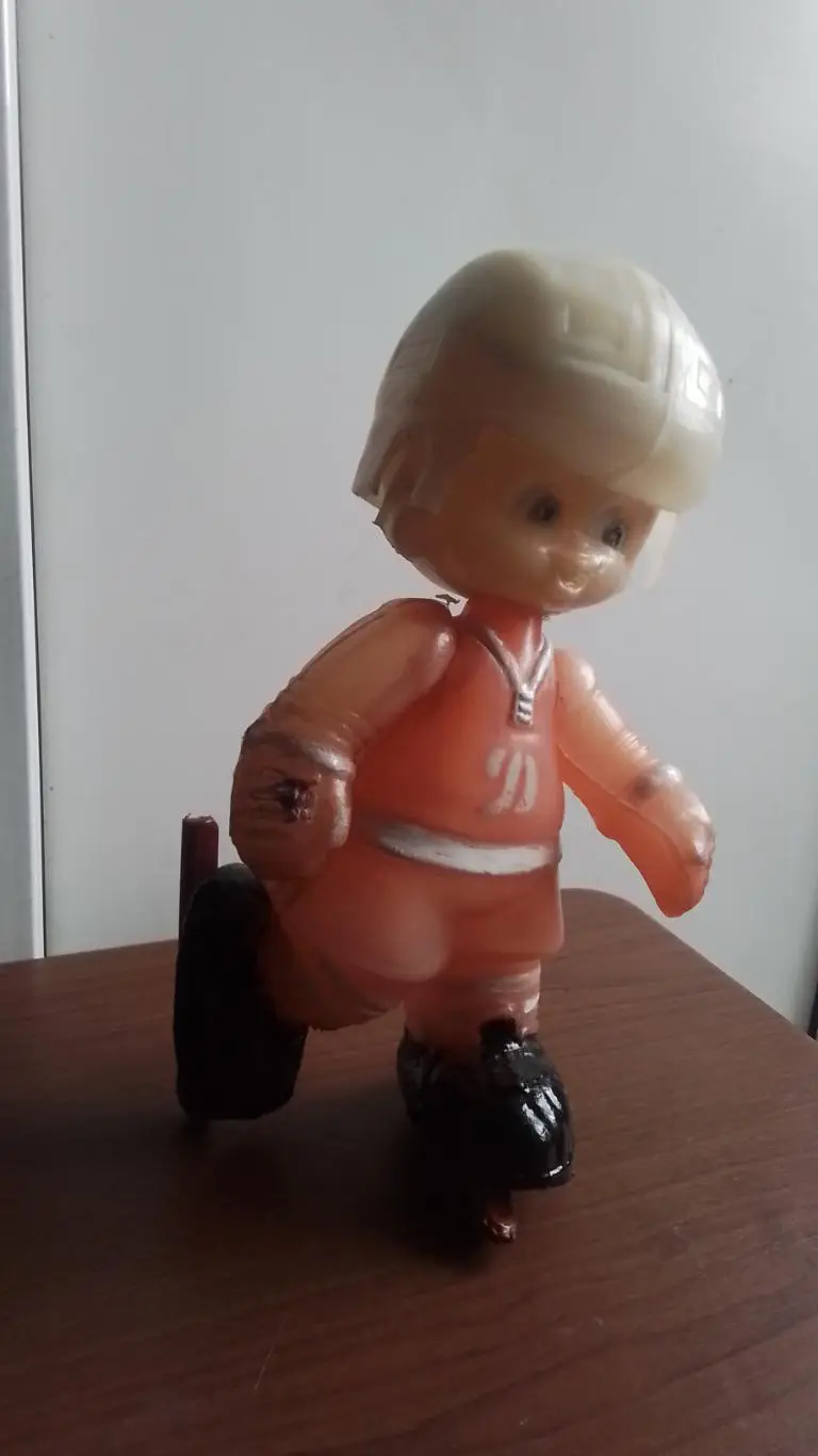 Кукла Хоккеист ик Динамо Москва 1974 - 1975 годы 1
