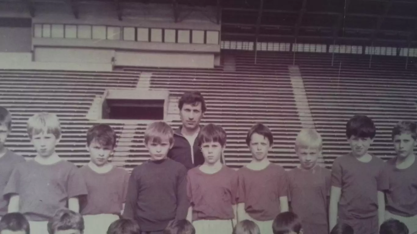Фото 1 Стадион Металлист Харьков Группа 10-летних 1974 год рождения 1984 1