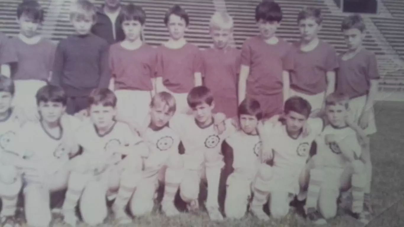 Фото 1 Стадион Металлист Харьков Группа 10-летних 1974 год рождения 1984 2