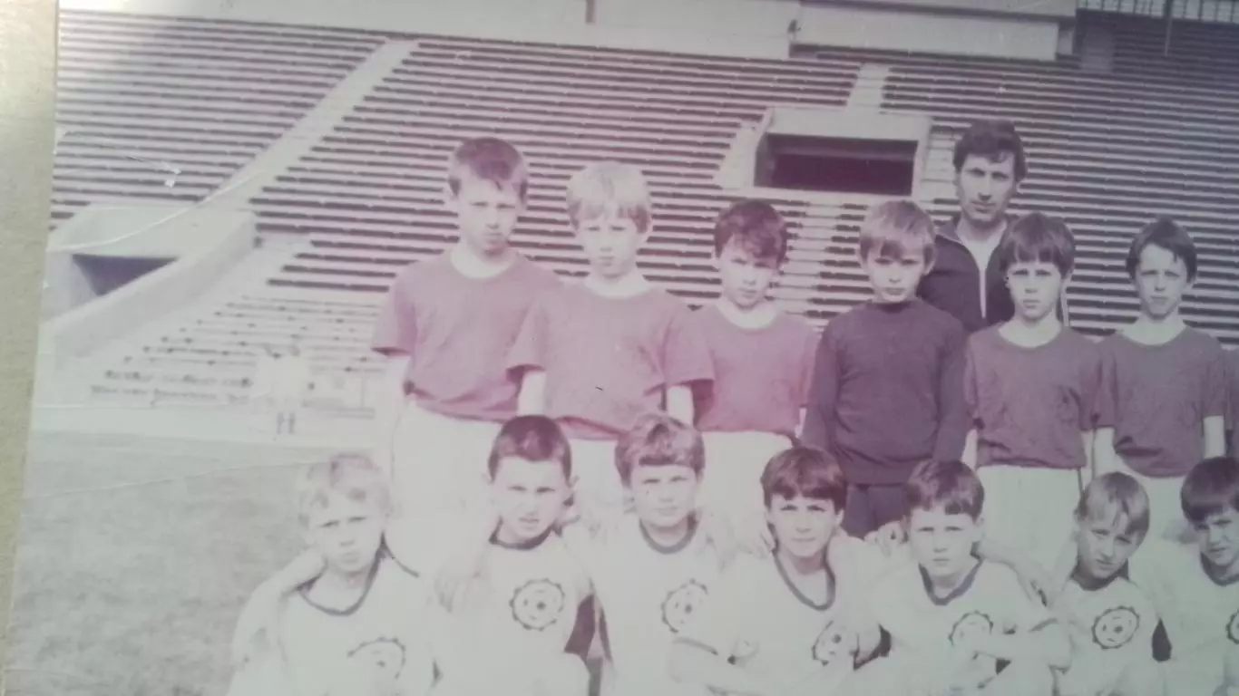 Фото 1 Стадион Металлист Харьков Группа 10-летних 1974 год рождения 1984 3