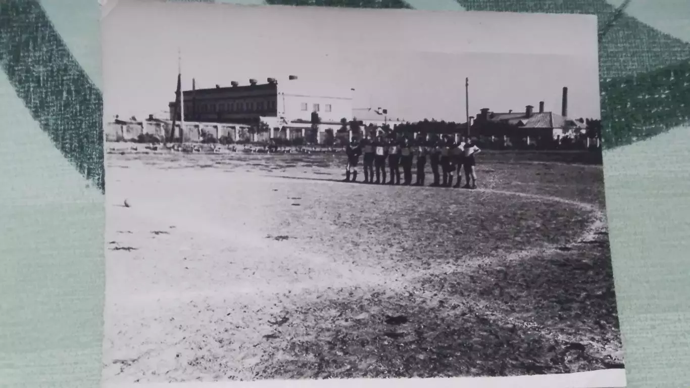 Фото Армия футбол Стадион Команда в центре поля 10 чел Казарма 1957 - 1962 гг