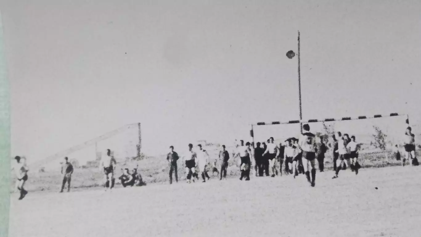 Фото Армейский футбол Матч в разгаре Стадион Казарма 1956 - 1960 гг 1
