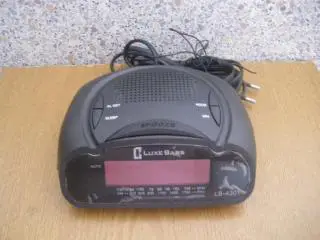 Сетевой цифровой будильник с АМ/FM радио