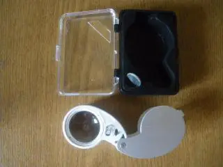 Лупа ювелирная с подсветкой в коробке 40 х 25 мм