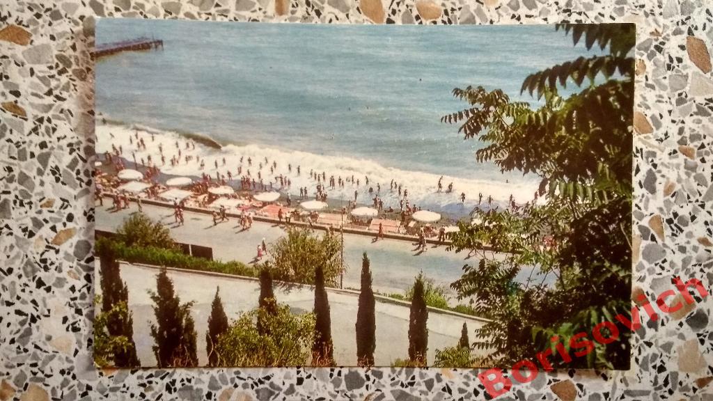 Крым Алушта Вид на городской пляж Фото Р. Якименка
