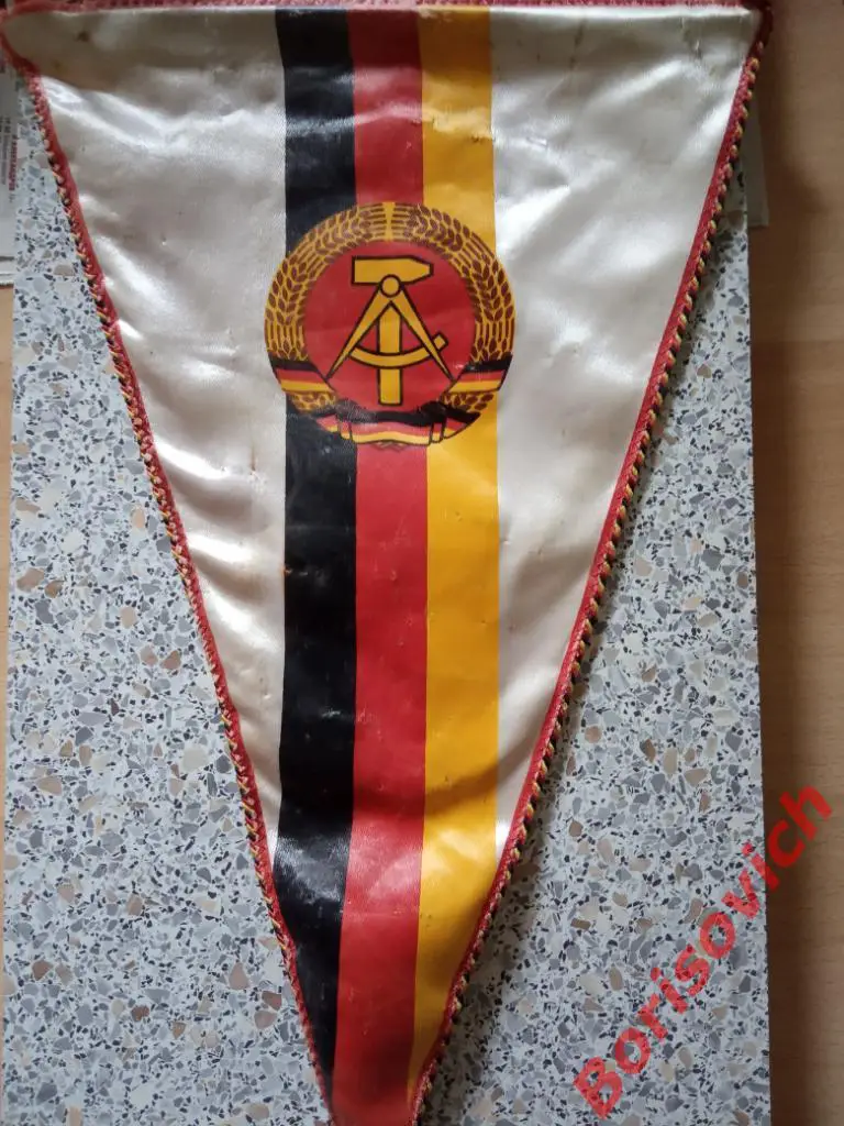 Вымпел ФК Форвартс Франкфурт 1