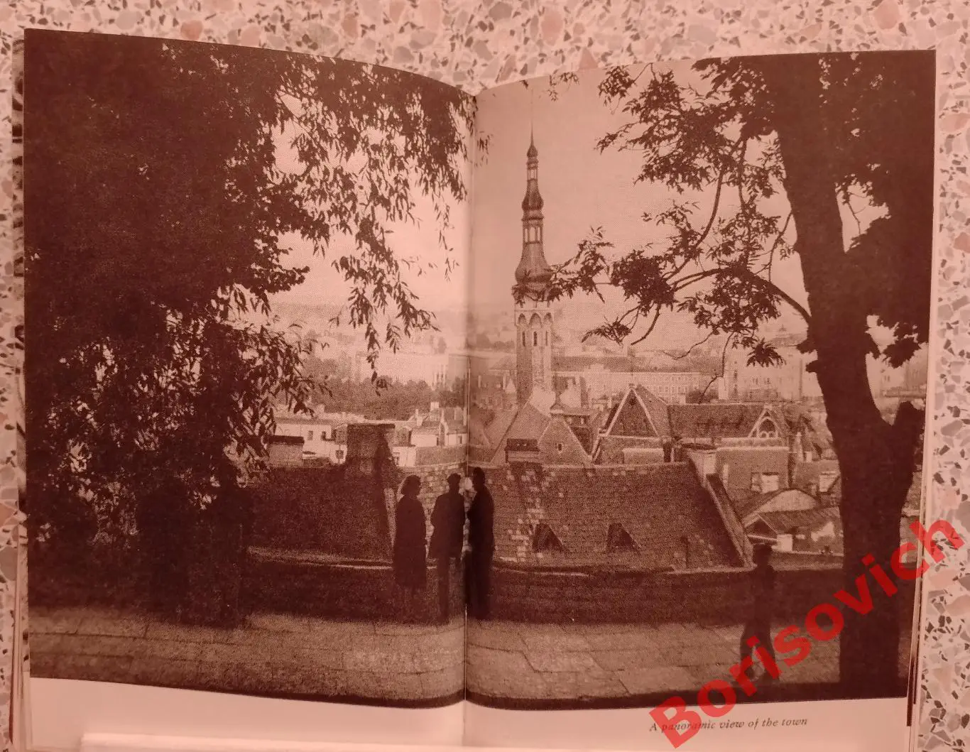 Т. Томберг ТАЛЛИН TALLINN Путеводитель A TOURIST GUIDEBOOK На английском языке 4