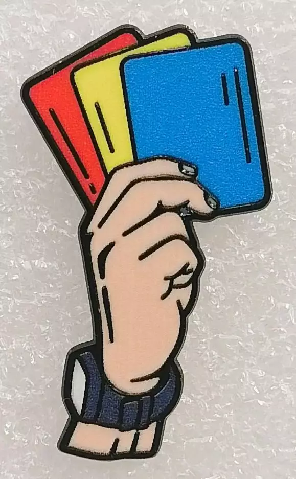 Значок. Футбол. Судья. Карточки.