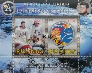 Малый лист. Руанда 2009. Космос. Аполлон 17.