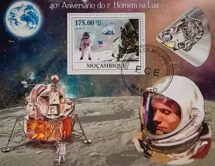 Блок. Мозамбик 2009. Космос. Аполлон 11.