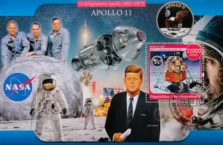 Блок. Мадагаскар 2020. Космос. Аполлон 11.