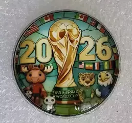 Значок. Талисманы чемпионата мира по футболу 2026. Мейпл. Заю. Клатч. (3)
