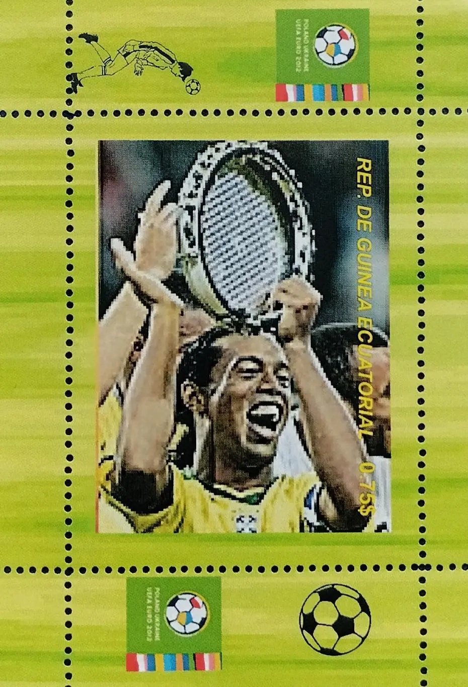 Блок. Гвинея 2012. Футбол. Роналдиньо. 1