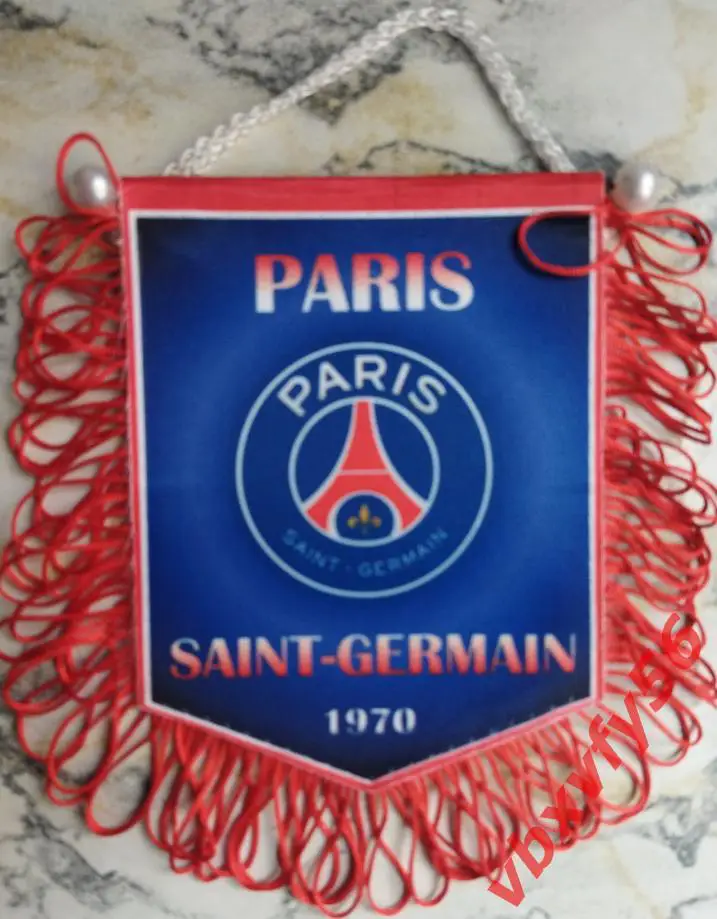 ВЫМПЕЛ ПСЖ(Франция) размер 10 на 12.5