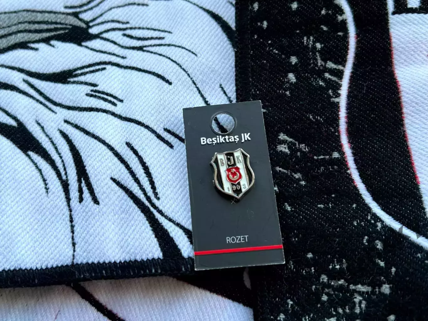 Значок ФК Бешикташ Стамбул / Официальная продукция / Турция