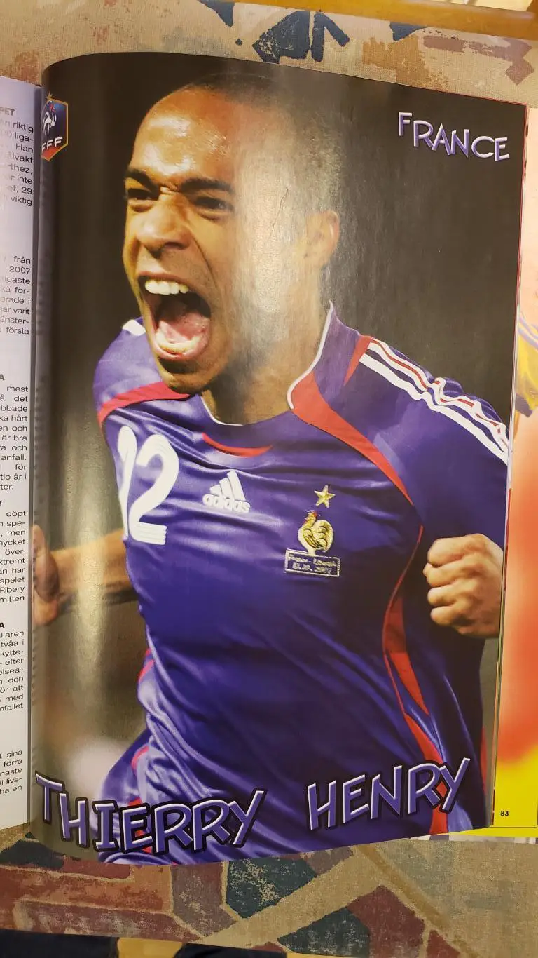 Футбольный журнал- книга Евро2008 г. 7